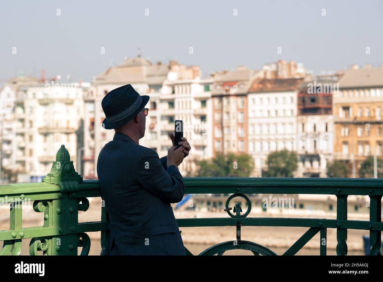 Old man hat silhouette hi-res stock photography and images - Alamy