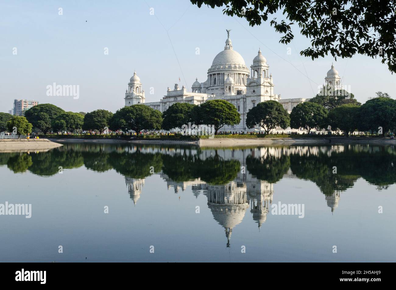 Marble building Victoria Memorial in Kolkata, India Stock Photo Alamy