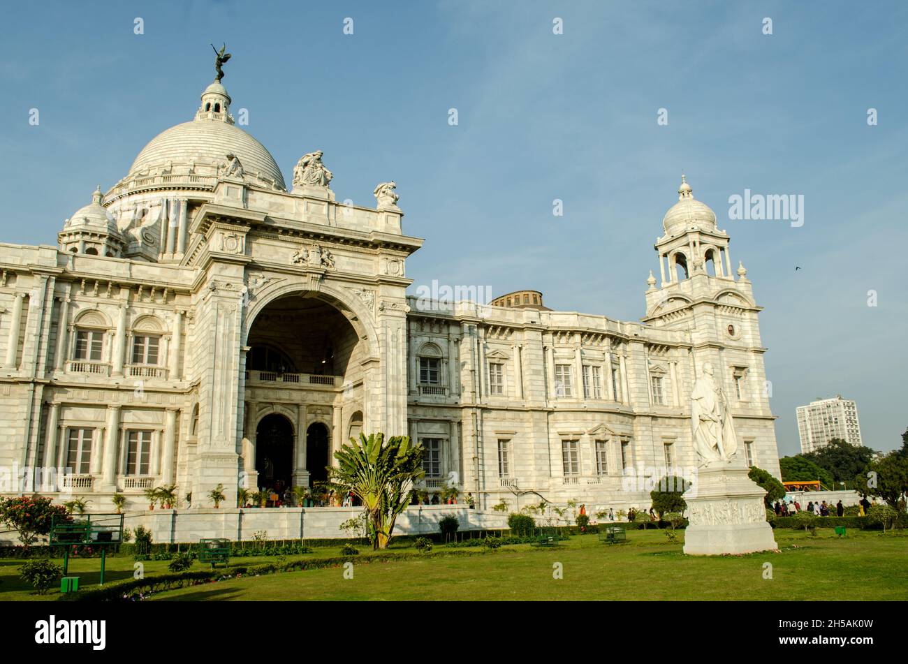 Marble building Victoria Memorial in Kolkata, India Stock Photo Alamy