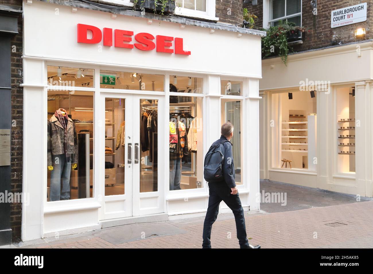 Diesel clothing store london uk hi-res stock photography and images - Alamy