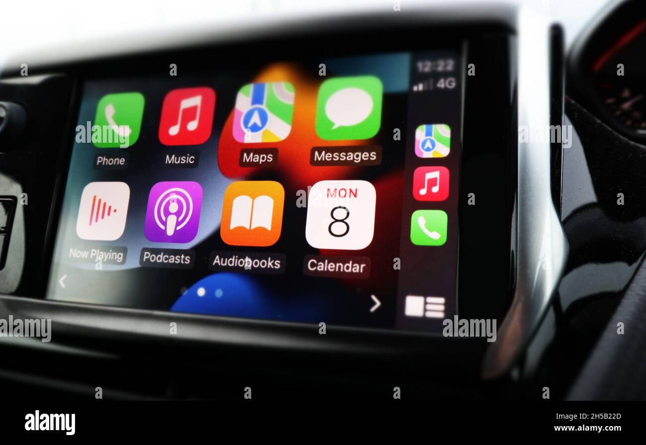 Carplay car play hi-res stock photography and images - Alamy