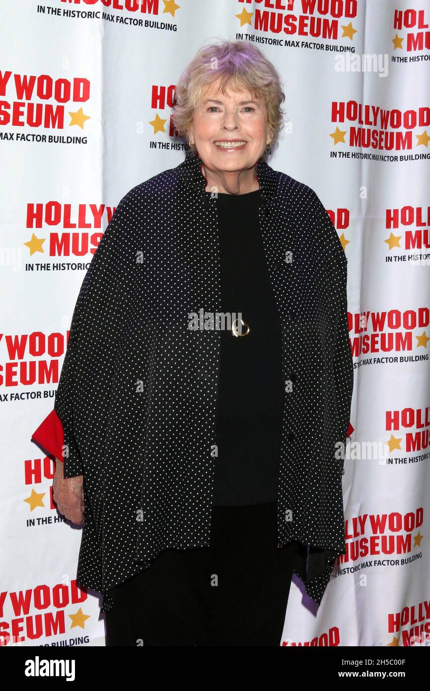 Los Angeles, CA. 4th Nov, 2021. Linda Hope at a public appearance for