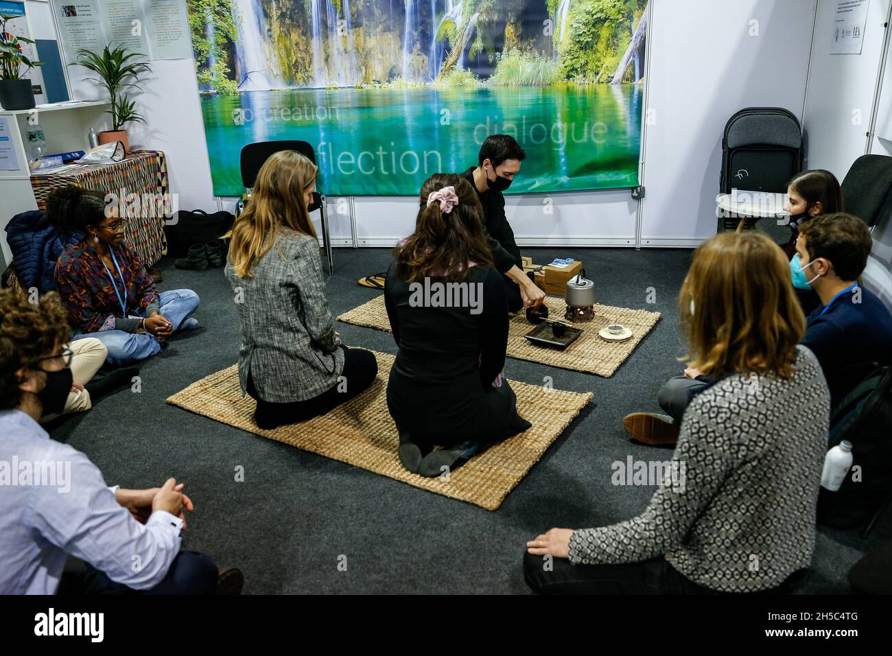 Glasgow, UK. 08th Nov, 2021. People participate in a session during the eighth day of the COP26 UN Climate Change Conference, held by UNFCCC inside the COP26 venue - Scottish Event Campus in Glasgow, Scotland on November 8, 2021. COP26, running from October 31 to November to 12 in Glasgow, is the most significant climate conference since the 2015 Paris summit as the nations are expected to set new greenhouse gas emission targets in order to slow the global warming, as well as firming up other key commitments. (Photo by Dominika Zarzycka/Sipa USA) Credit: Sipa USA/Alamy Live News Stock Photo