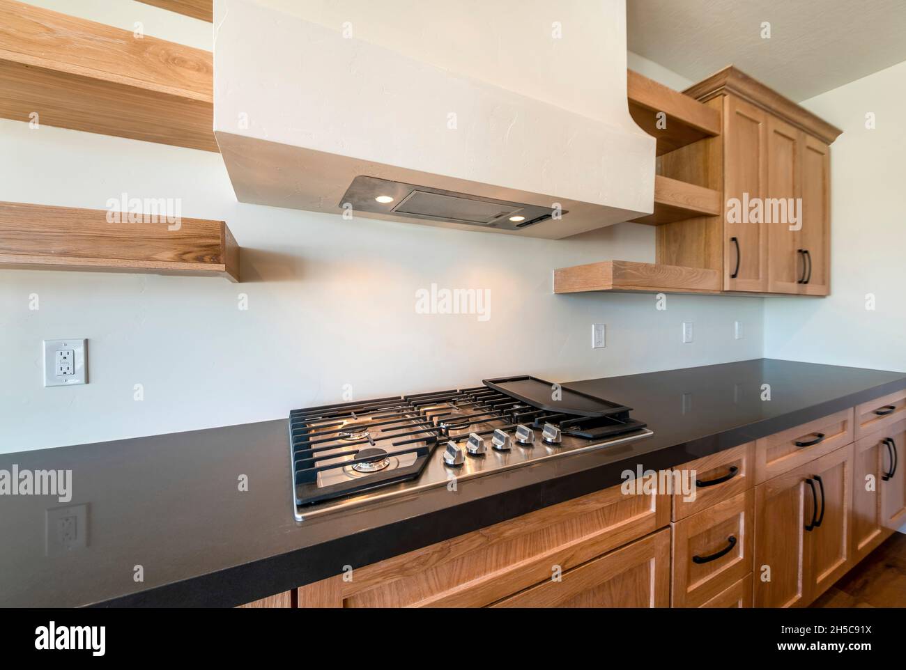 Modern kitchen vent hi-res stock photography and images - Alamy