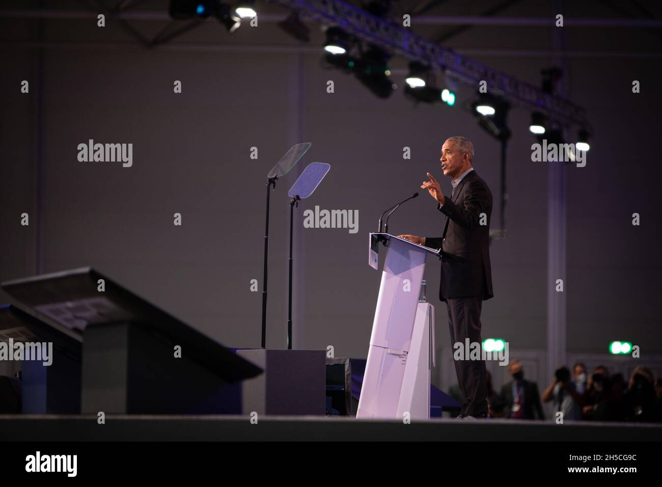 Glasgow, Scotland, UK. Barack Obama, former President of the United States of America, speaks at the 26th United Nations Climate Change Conference, known as COP26, in Glasgow, Scotland, UK, on 8 November 2021. Photo:Jeremy Sutton-Hibbert/Alamy Live News. Stock Photo