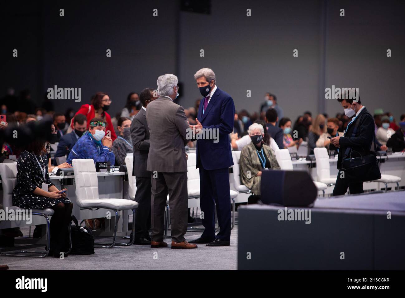 Glasgow, Scotland, UK. USA Special Envoy John Kerry arrives to listen to Barack Obama, former President of the United States of America, speaks at the 26th United Nations Climate Change Conference, known as COP26, in Glasgow, Scotland, UK, on 8 November 2021. Photo:Jeremy Sutton-Hibbert/Alamy Live News. Stock Photo