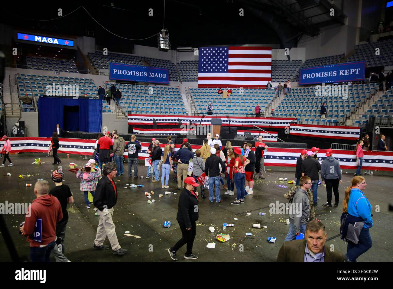 11052018 - Fort Wayne, Indiana, USA: Popcorn and garbage litters the floor after United States President Donald J. Trump campaigned for Indiana congressional candidates during a Make America Great Again! rally at the Allen County War Memorial Coliseum in Fort Wayne, Indiana. Stock Photo