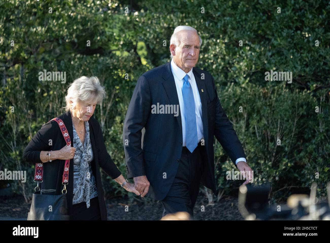 Dr. Mary and Ted Kellner arrive for a ceremony honoring the Milwaukee