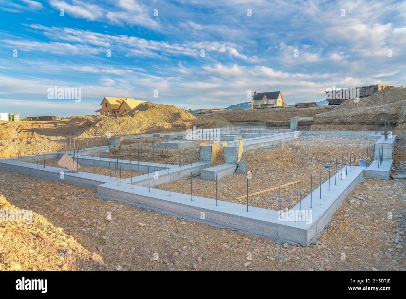 Concrete foundation houses hi-res stock photography and images - Alamy