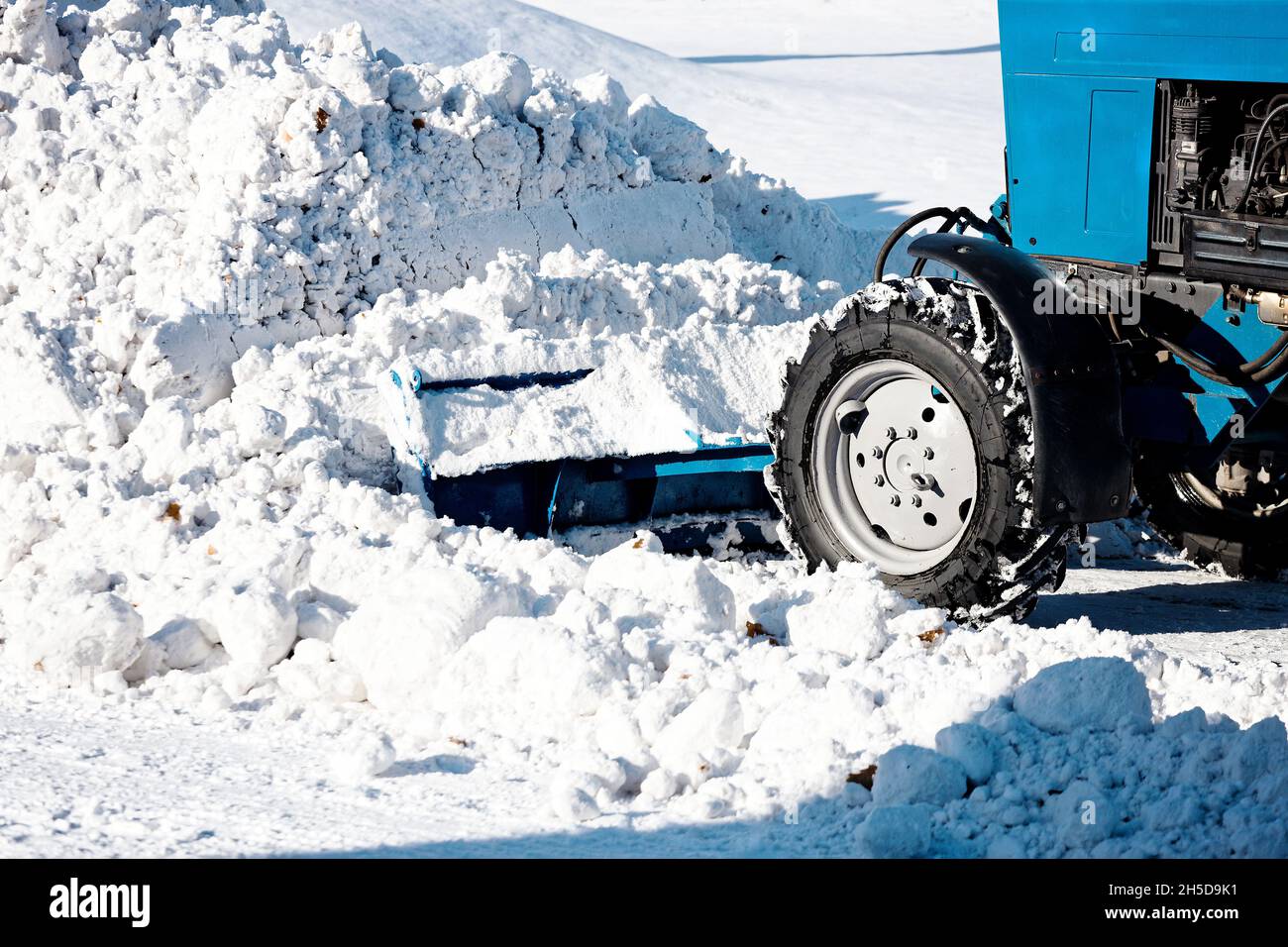 Snow Cleaner Snowdrift Shoovel Machine Winter Road Stock Photo - Image of  bucket, season: 135833634