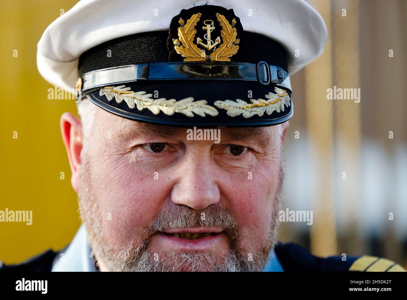 Kiel, Germany. 08th Nov, 2021. The commander of the sail training ship 'Gorch Fock', Captain Nils Brandt, speaks to journalists. On the fringes of a press event, it became known that the first training voyage of the retreaded sail training ship will be postponed at short notice. The reason given by a navy spokesman was germs in the drinking water system. Credit: Frank Molter/dpa/Alamy Live News Stock Photo