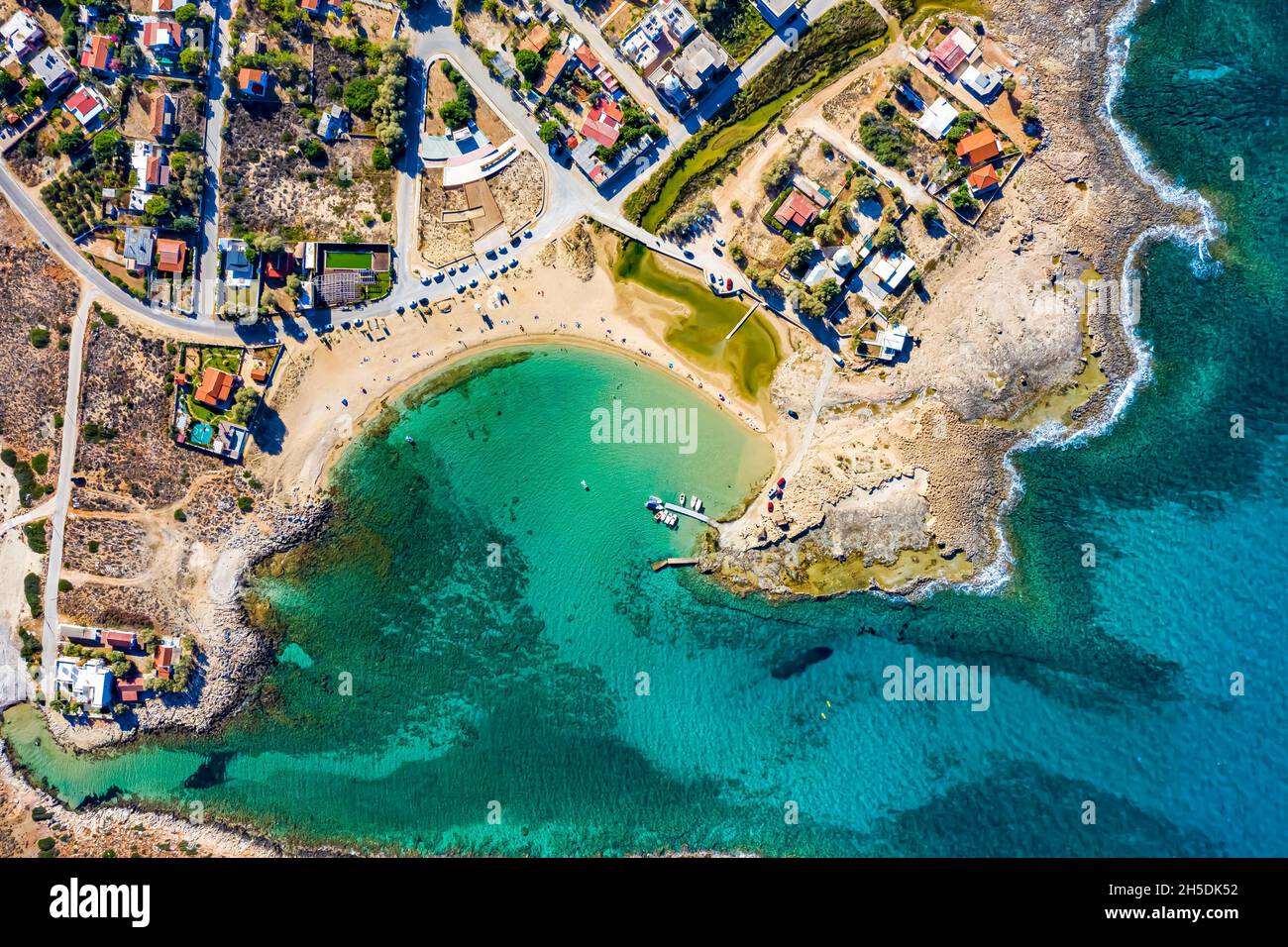 Stavros Beach auf Kreta aus der Luft Aerial view of Stavros Beach in
