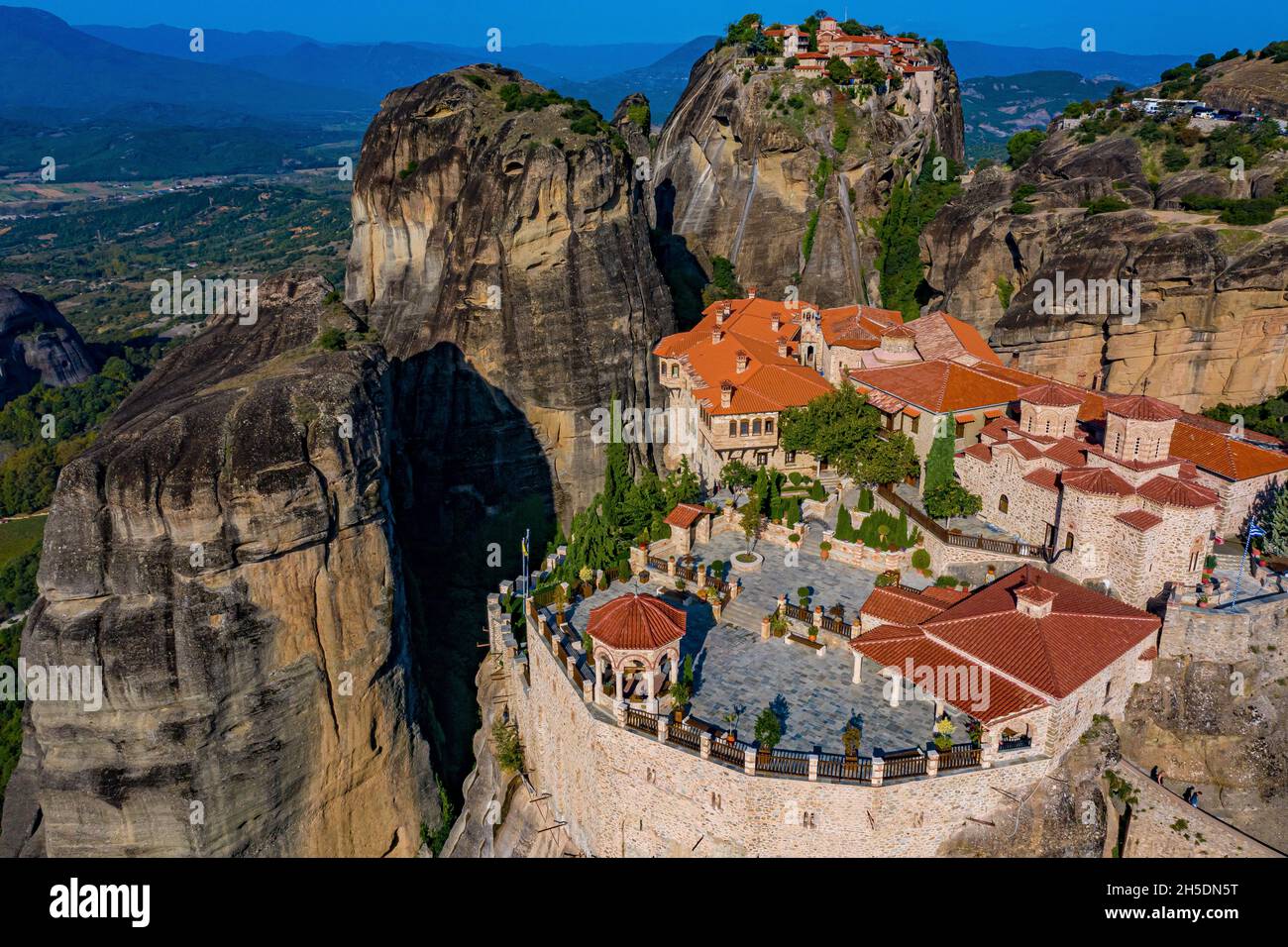 Meteora Klöster aus der Luft Luftbilder von den Meteora Klöstern in Griechenland Meteora