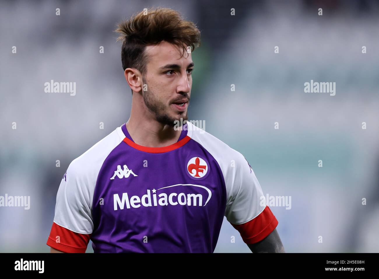 Riccardo Calafiori of Genoa CFC controls the ball during the Serie A  News Photo - Getty Images