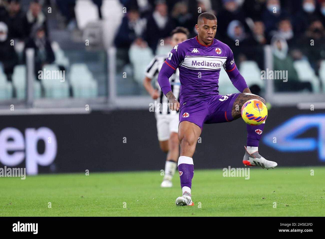 Igor Julio of Acf Fiorentina controls the ball during the Serie A match  between Juventus Fc and Acf Fiorentina Stock Photo - Alamy