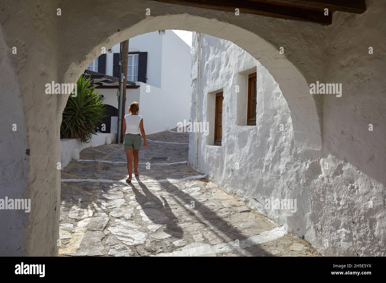 Typical alley in Plaka village, Milos island, Greece Stock Photo