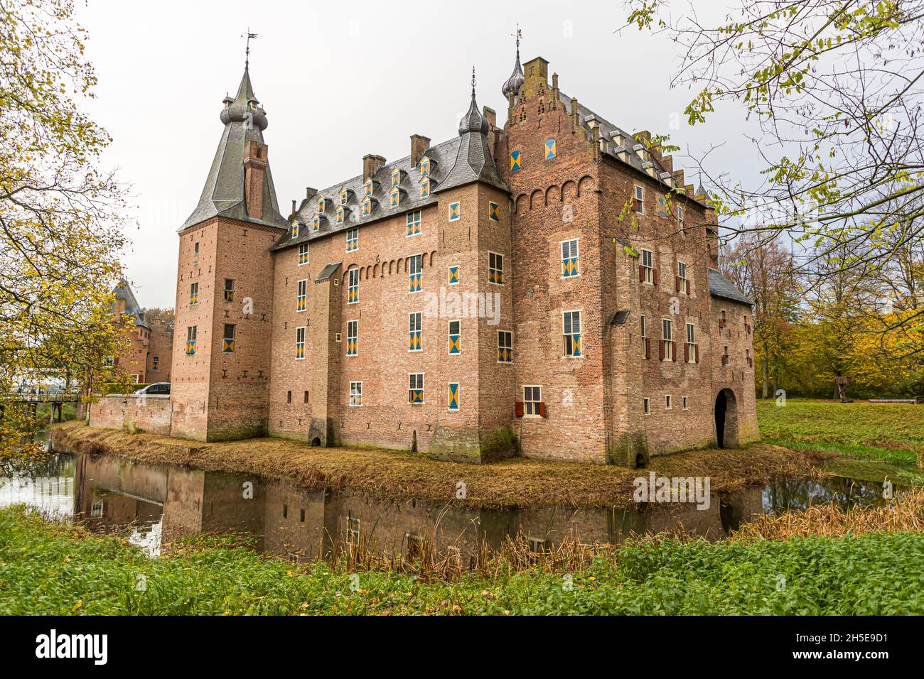 The moated castle Doorwerth houses three museums. Doorwerth, Netherlands Stock Photo