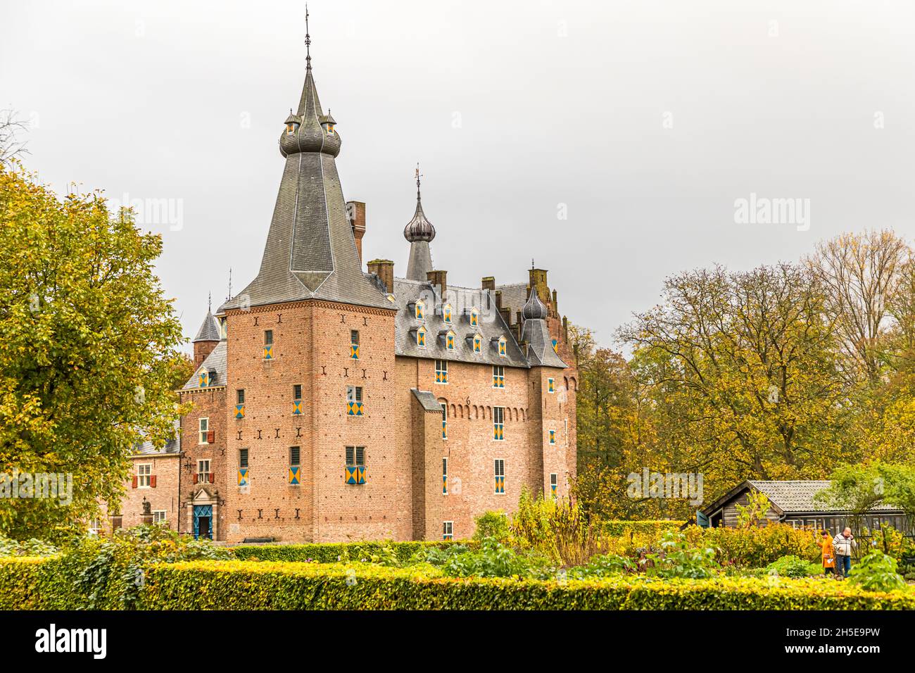The moated castle Doorwerth houses three museums. Doorwerth, Netherlands Stock Photo