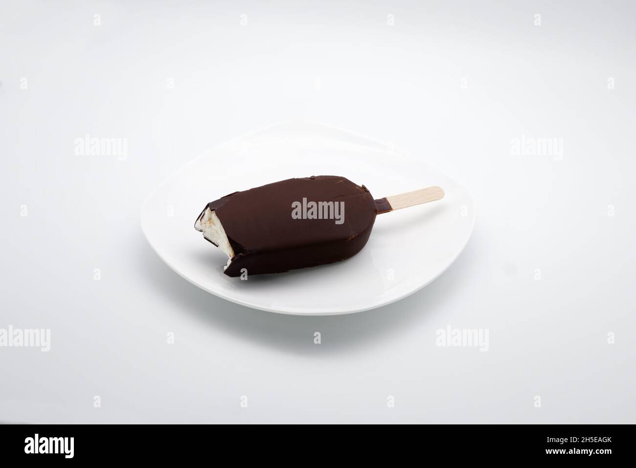 Ice cream on a stick hi-res stock photography and images - Alamy