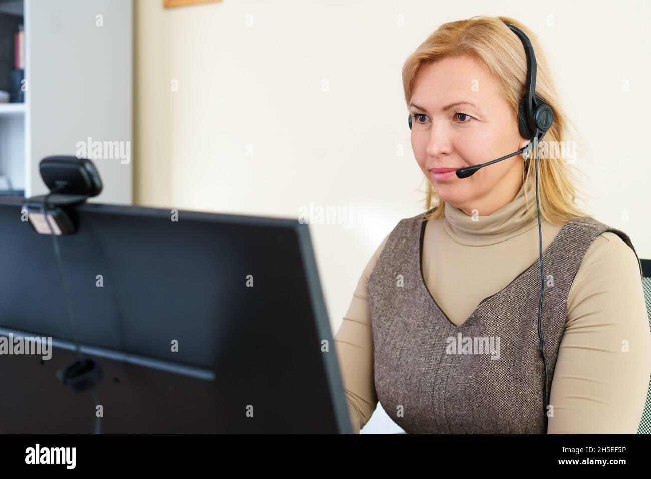 Pretty teaching hi-res stock photography and images - Alamy