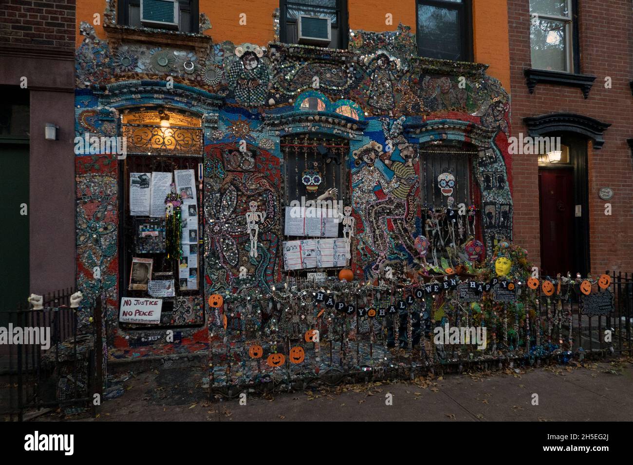 Halloween decoration on the 'Mosaic House of Cobble Hill' on Wycoff Street in Brooklyn, New York. Stock Photo
