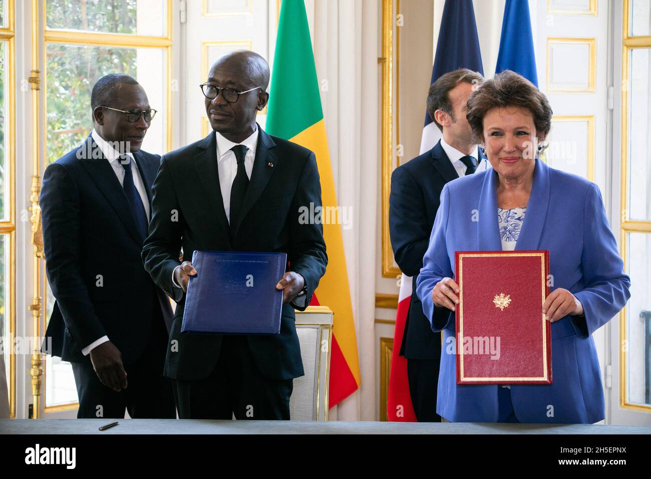 Paris, France. 09th Nov, 2021. Benin's President Patrice Talon, French  President Emmanunel Macron, Minister of Tourism, Culture and the Arts of  Benin Jean Michel Babalola Abimboln and Minister of French Culture Roselyne