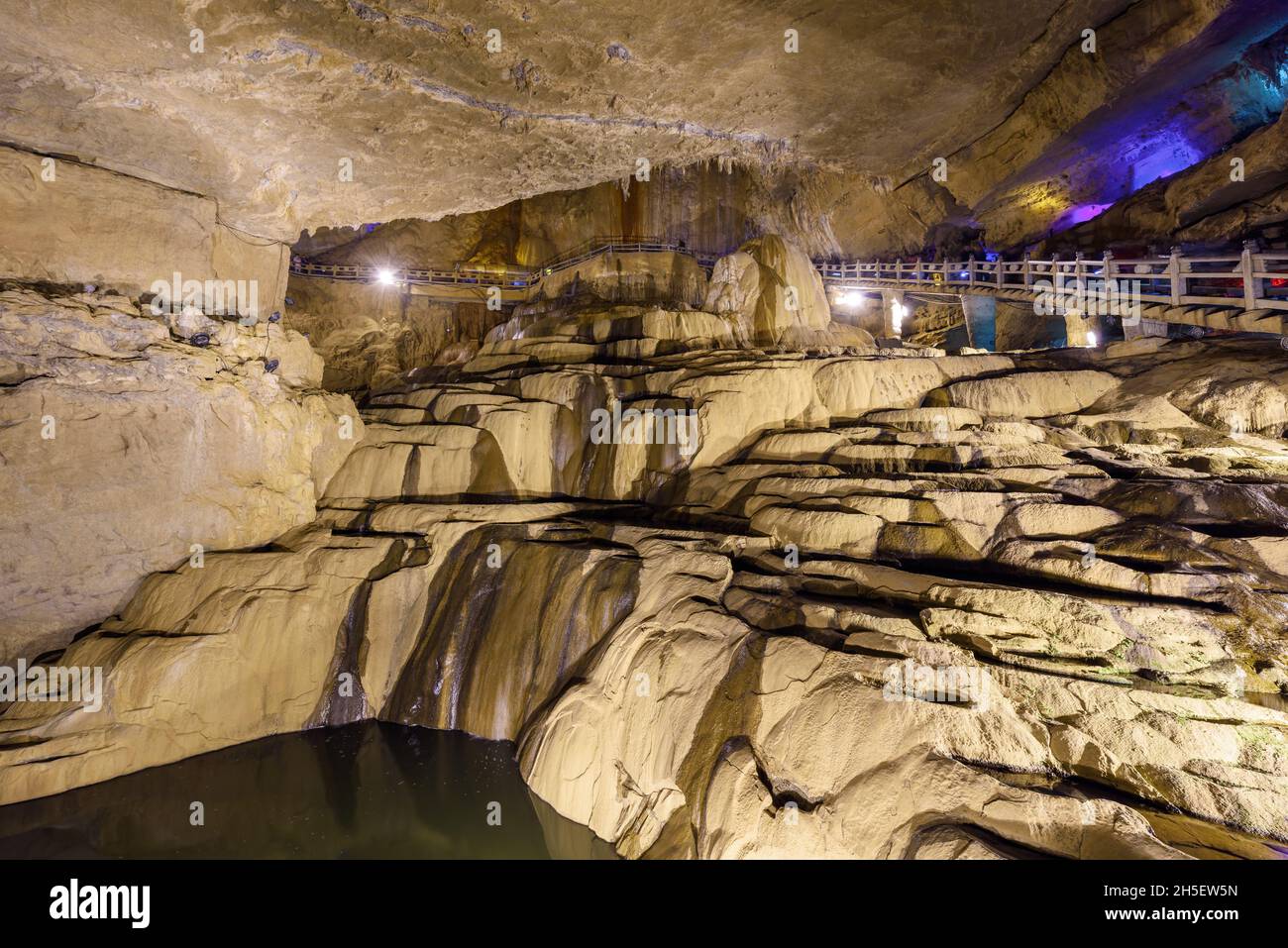 Limestone cave formations at Jiuxiang Scenic area, Yunnan, China Stock Photo