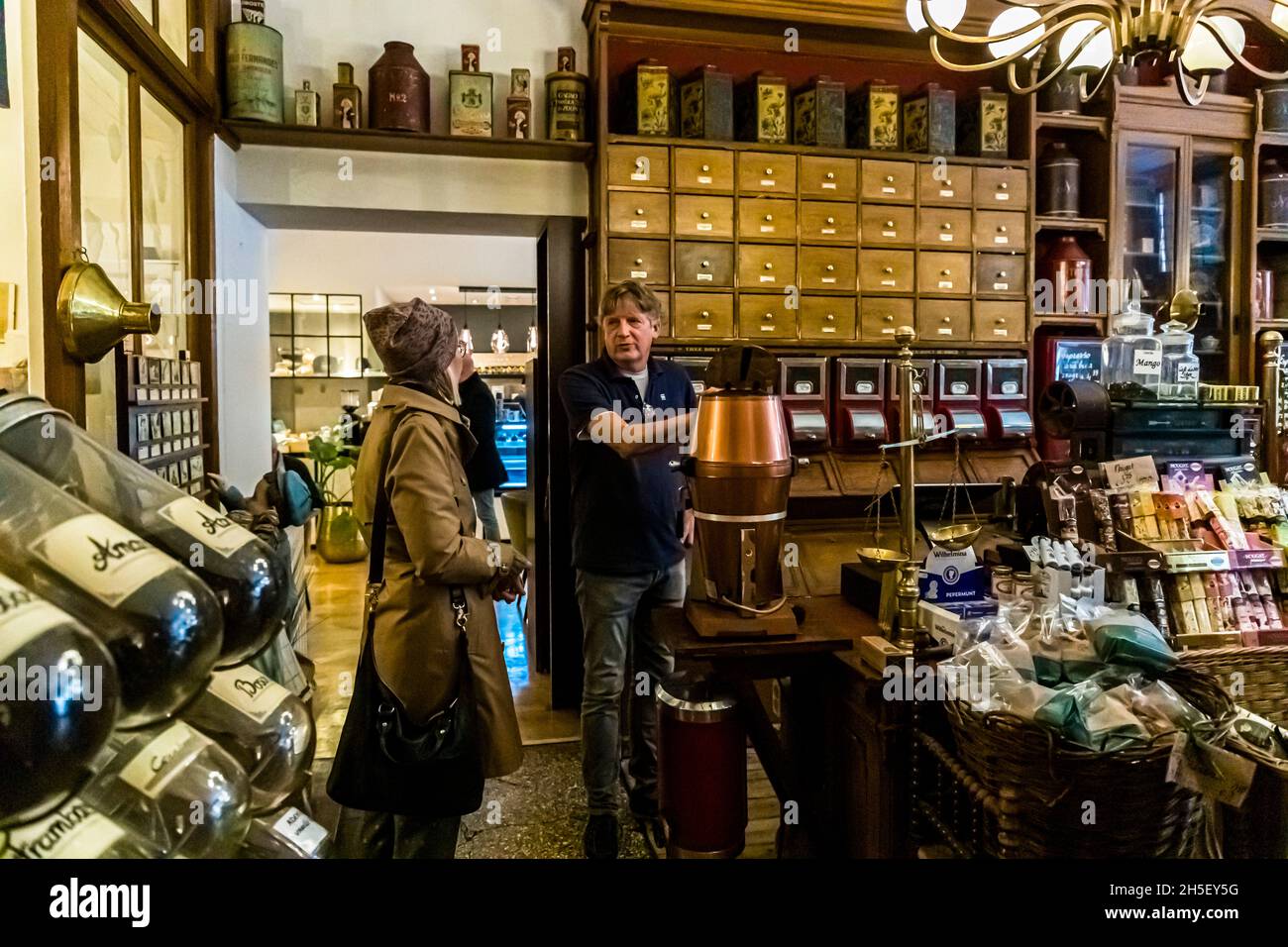 Specialty store for tea and coffee "De Pelikaan" in Zutphen, Netherlands Stock Photo