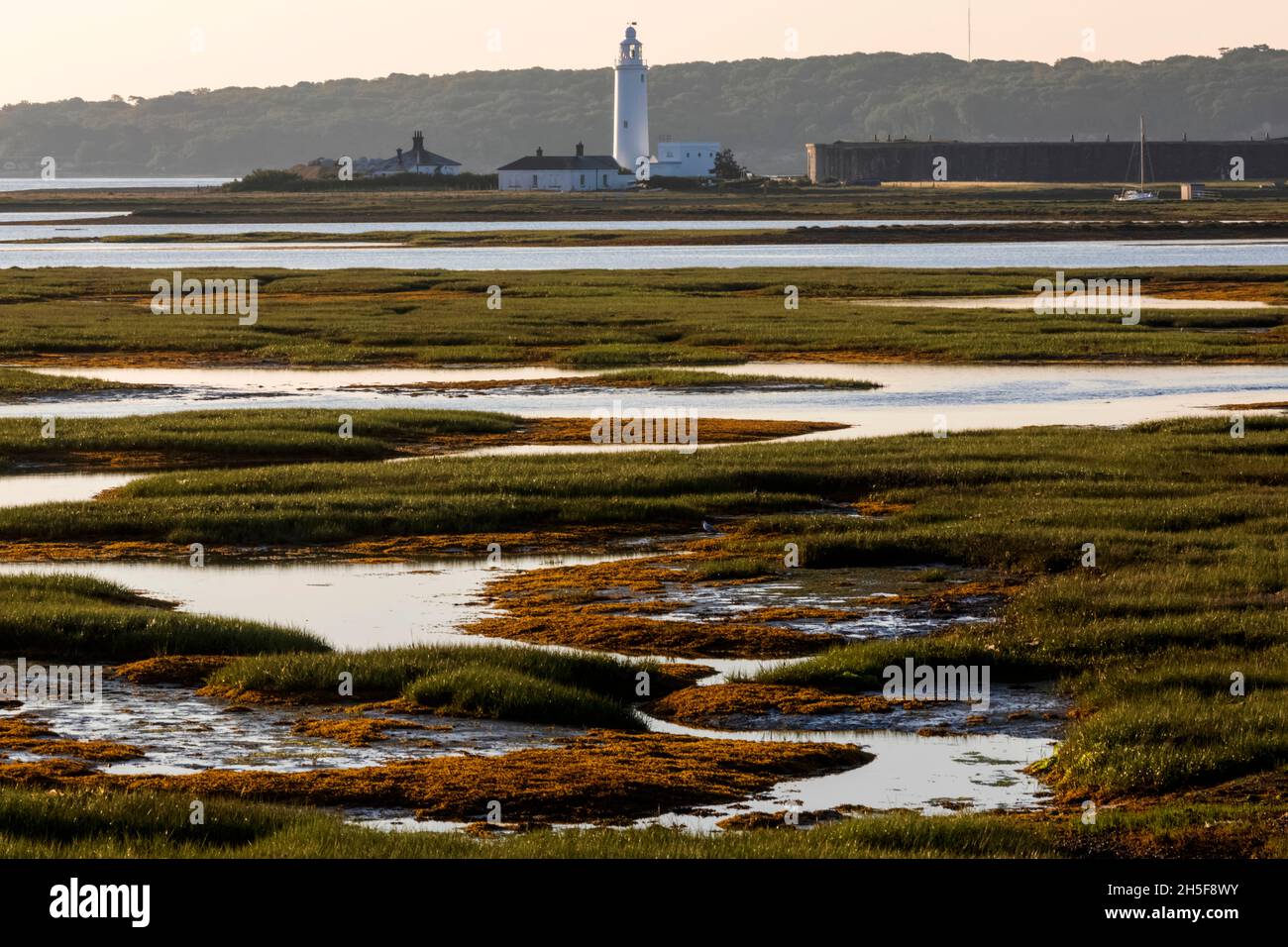 England, Hampshire, The New Forest, Keyhaven, Hurst Castle and Lighthouse Stock Photo