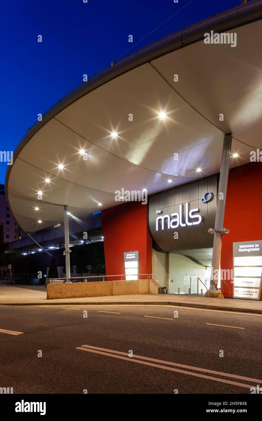 English malls hi-res stock photography and images - Alamy