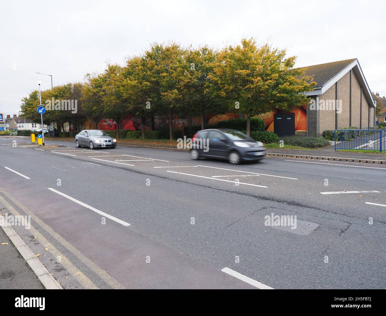 Aldi stores uk hires stock photography and images Alamy