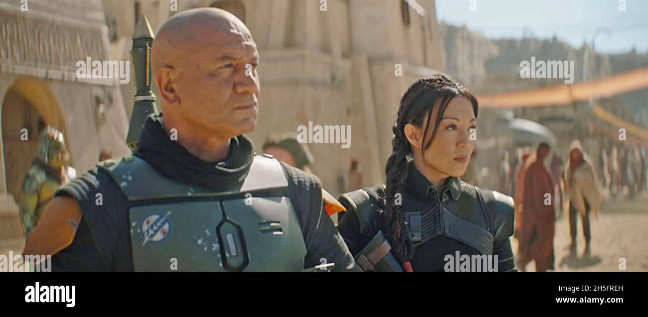 THE BOOK OF BOBA FETT 2021 Disney+ TV series  with Temuera Morrison and Ming-Na Wen Stock Photo
