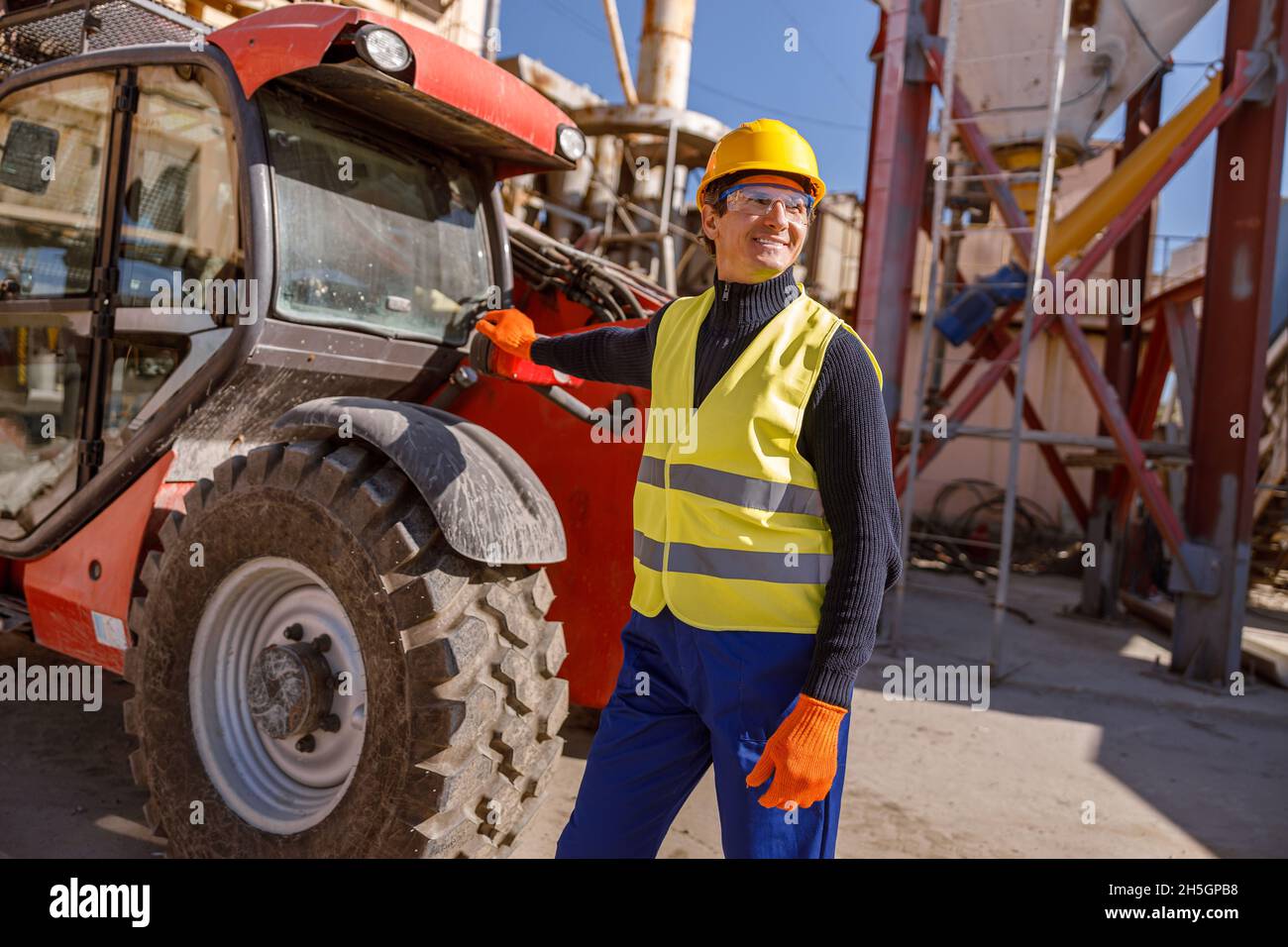 Car factory worker hi-res stock photography and images - Alamy