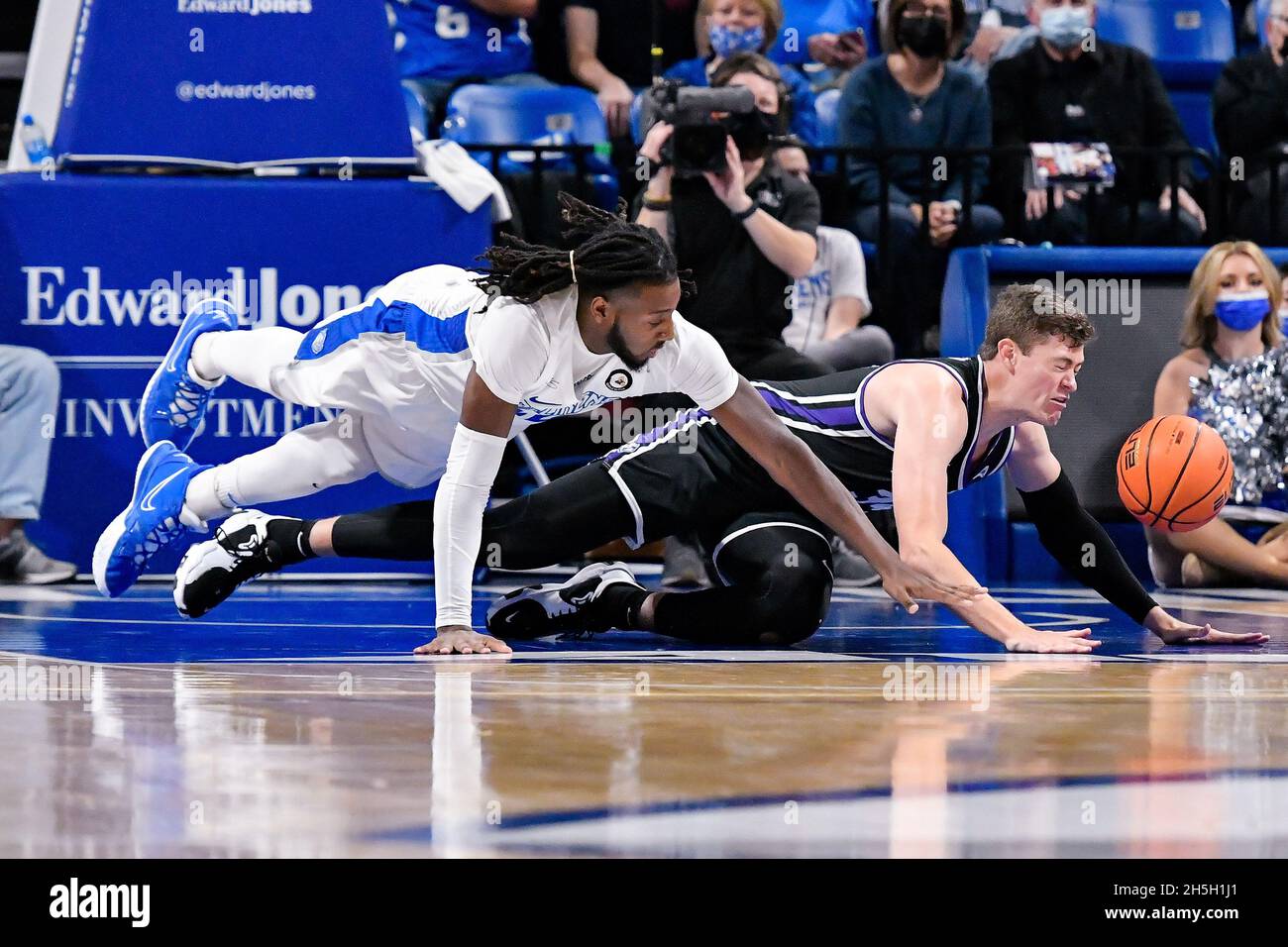 Forward dive hires stock photography and images Alamy