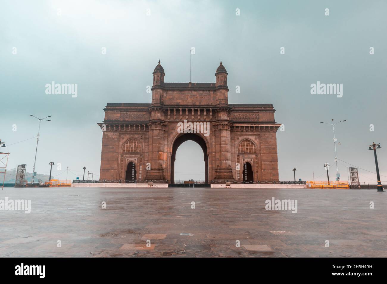 Ancient dock india hi-res stock photography and images - Alamy