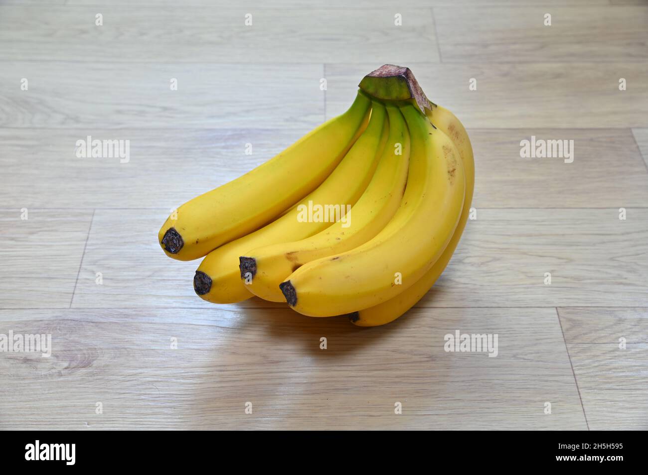 There is a banana that looks delicious. Looking at the yellow banana makes my mouth water. Stock Photo
