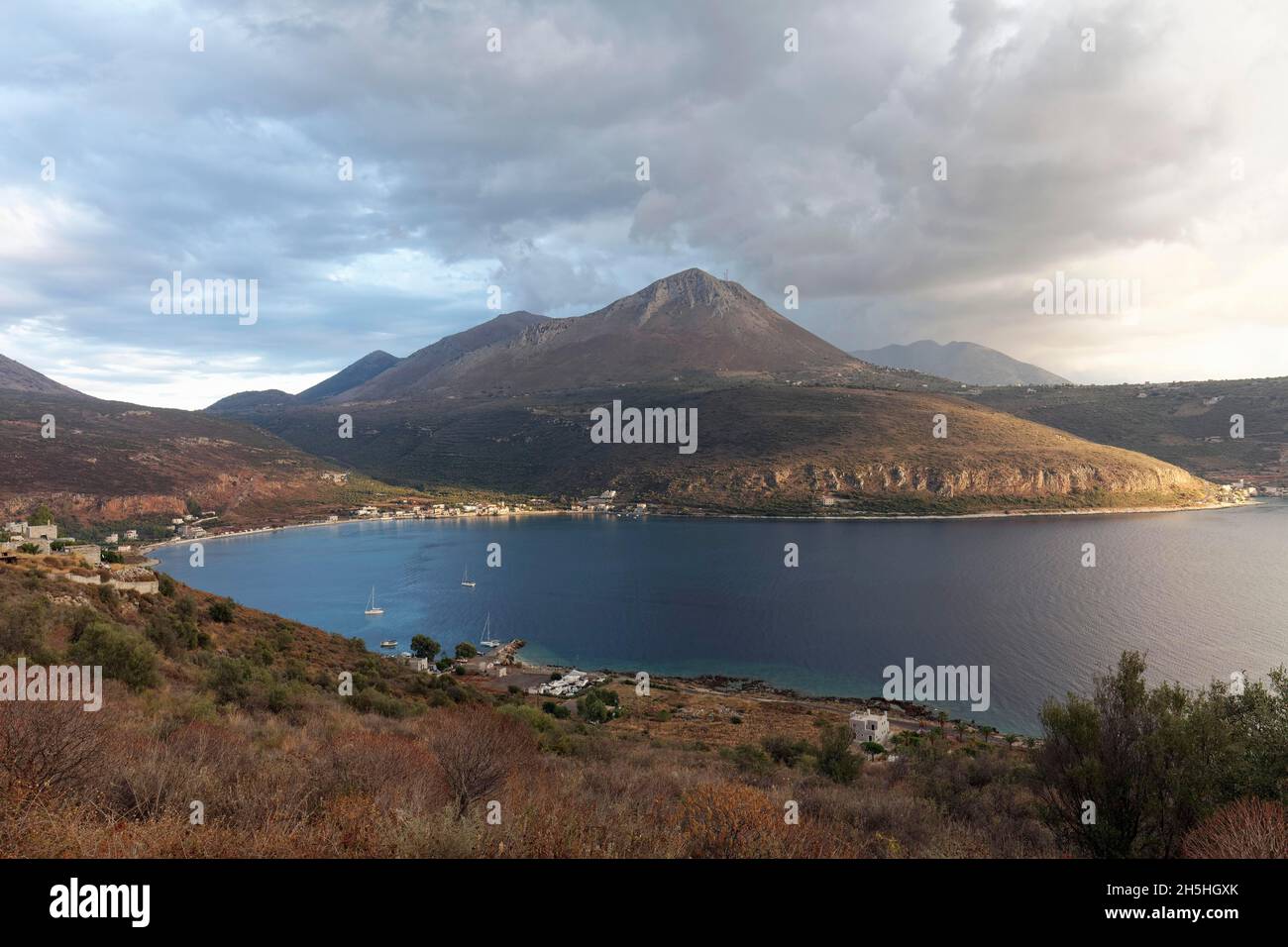 Limeni Bay near Neo Itylo, Taygetos Mountains, Mani Peninsula, Laconia, Peloponnese, Greece Stock Photo