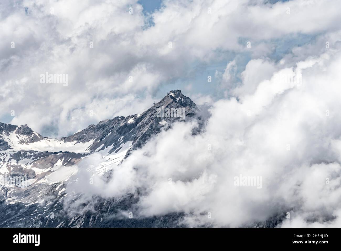 Zugspitze summit, Zugspitzplatt, summit with Zugspitzbahn, Wetterstein Mountains, Garmisch-Partenkirchen, Bavaria, Germany Stock Photo