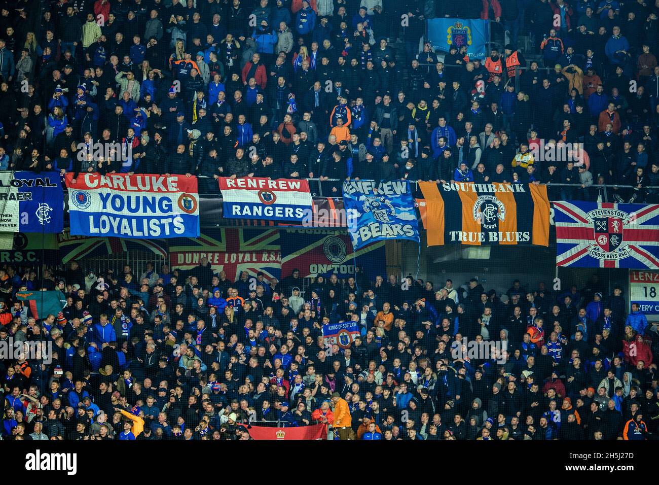 Rangers fc fans hi-res stock photography and images - Page 3 - Alamy