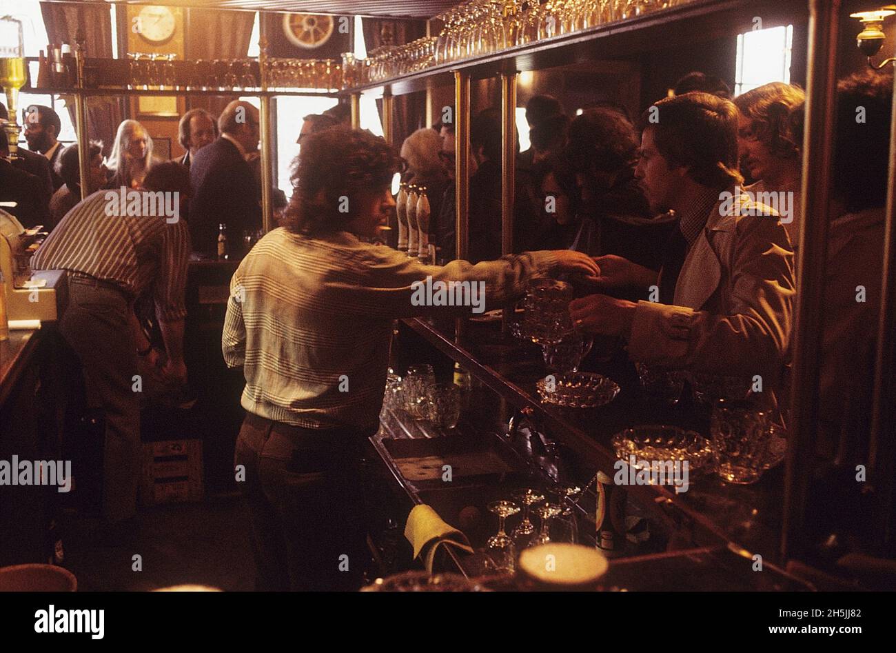 London 1982. A London pub and a people having a pint of beer. Credit Roland Palm. Stock Photo