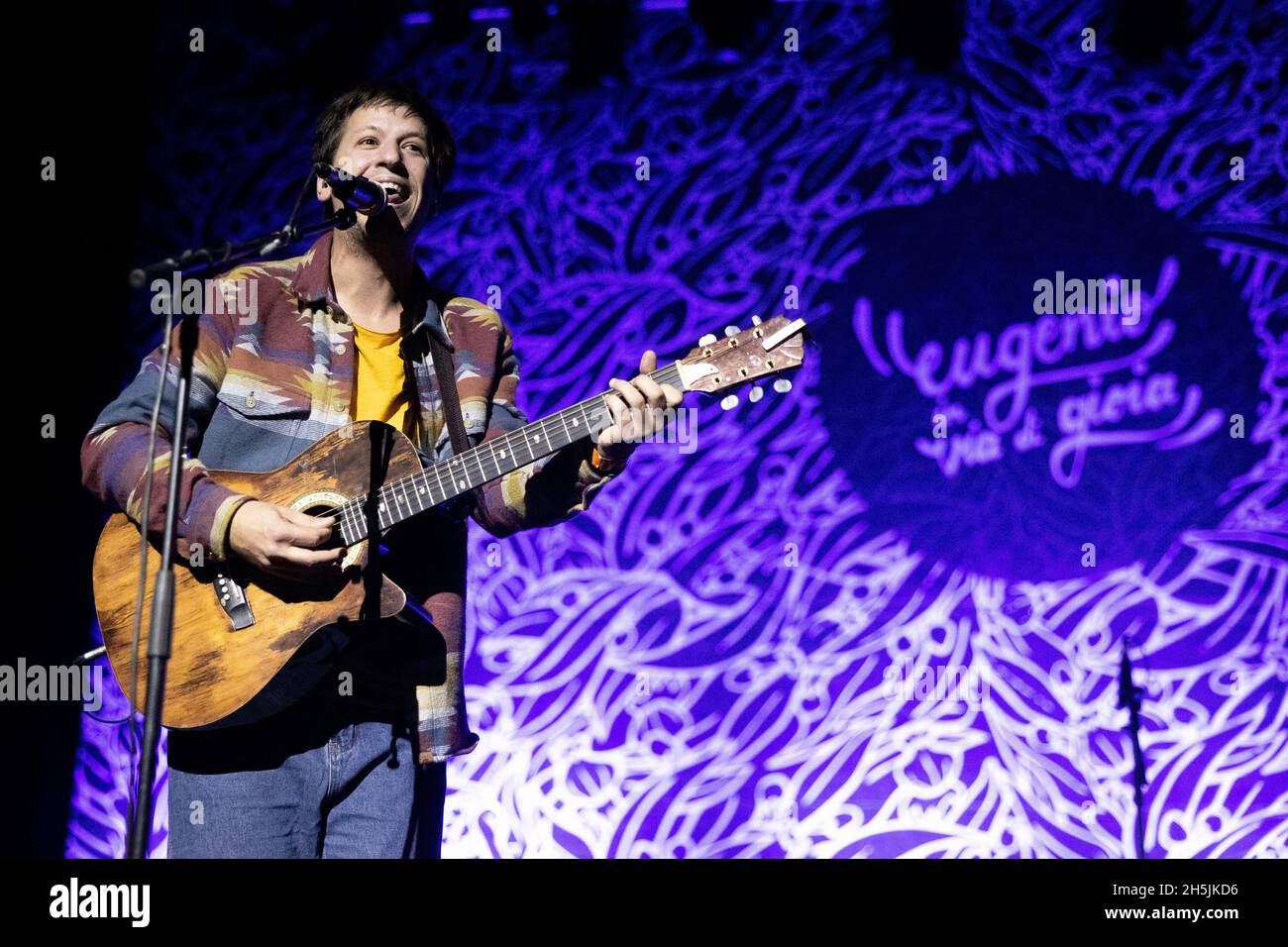 Milan Italy 09 November 2021 Eugenio in Via Di Gioia - italian pop music band - live at Alcatraz © Andrea Ripamonti / Alamy Stock Photo