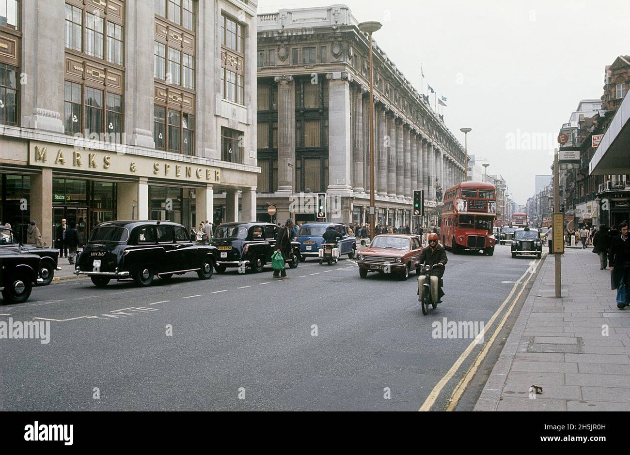 London 1982 A Street View Of Oxford Street With The Traffic Passing