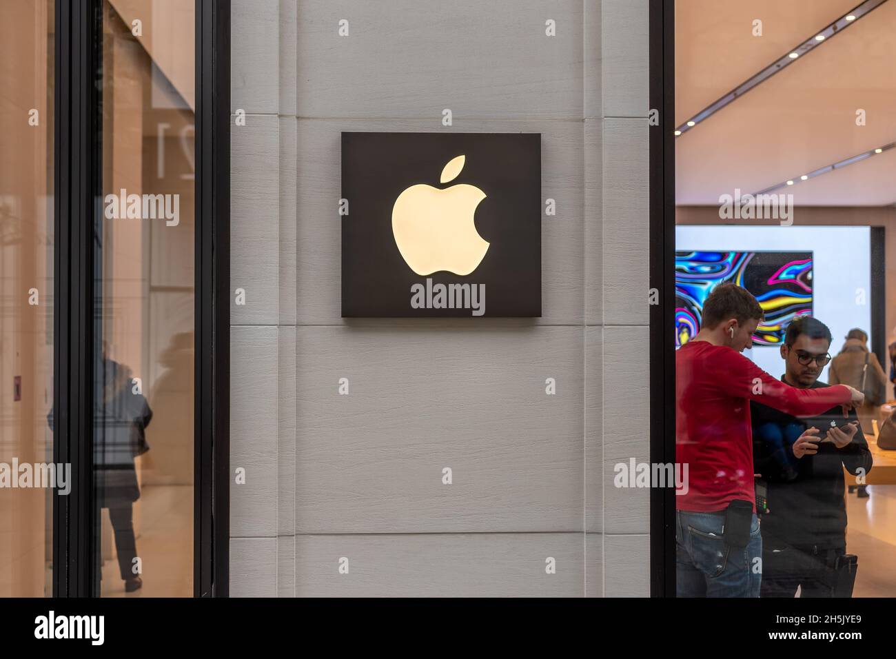 Vienna, Austria - January 16, 2020: Apple store in Vienna, Austria. Stock Photo