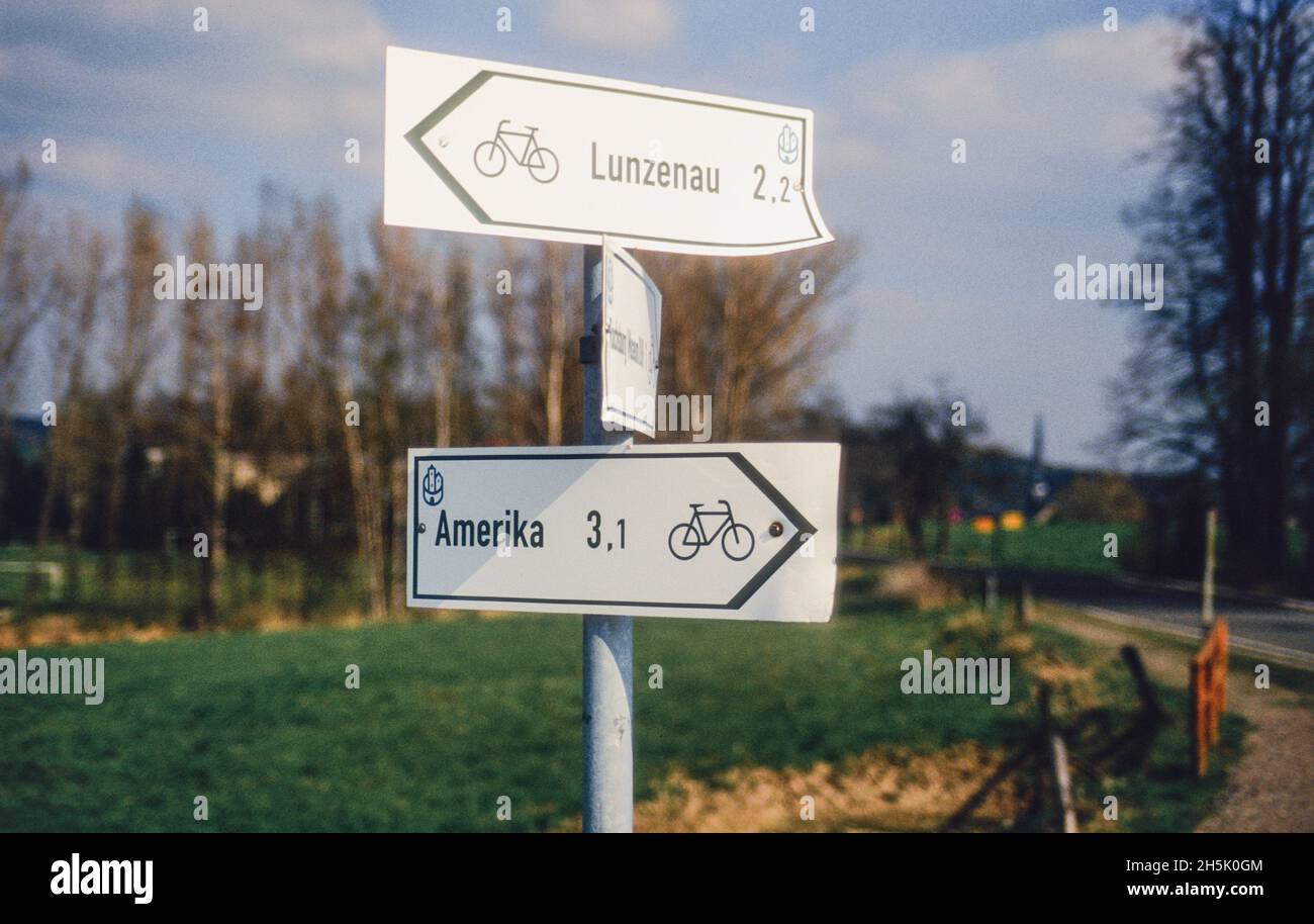 Amerika in Saxony. Marker at a cycle path between Chemnitz and Leipzig. Stock Photo
