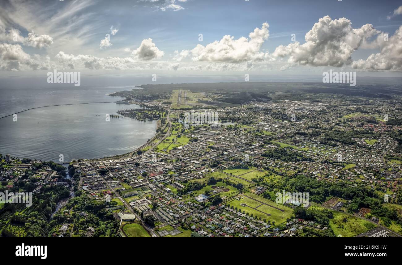 Hilo hawaii skyline hi-res stock photography and images - Alamy