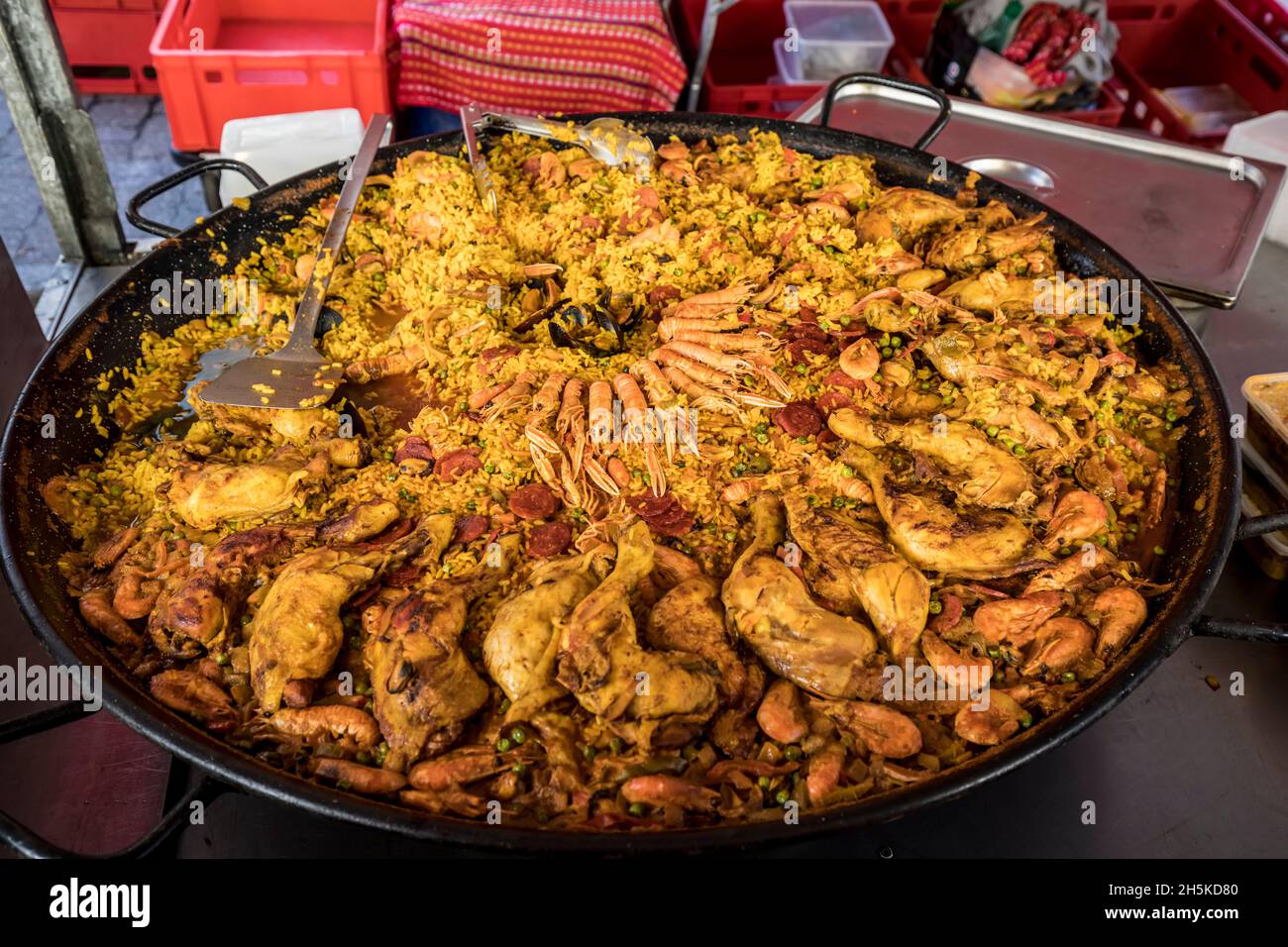 Mixed paella hi-res stock photography and images - Alamy