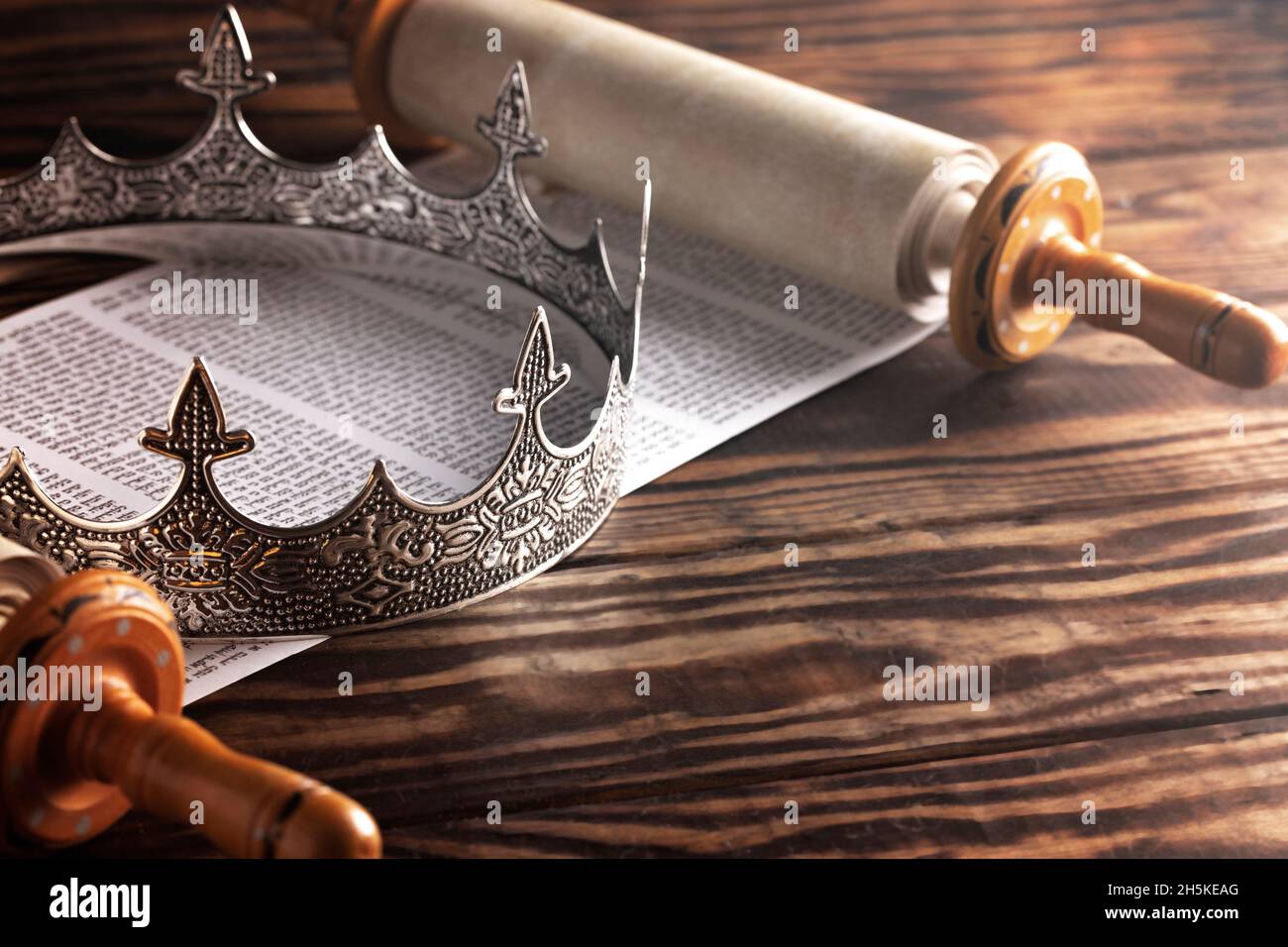 Kings Crown on a Hebrew Torah Scroll Stock Photo Alamy