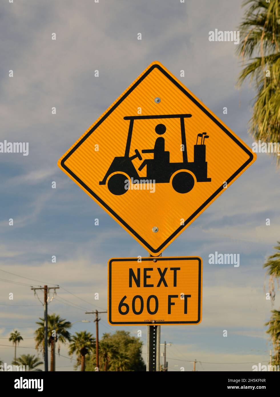 Golf Cart Crossing Sign Stock Photo Alamy