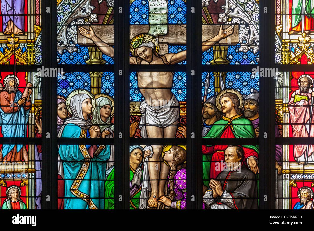 Stained glass window depicting the Crucifixion, St. John's Cathedral, Den  Bosch Stock Photo - Alamy