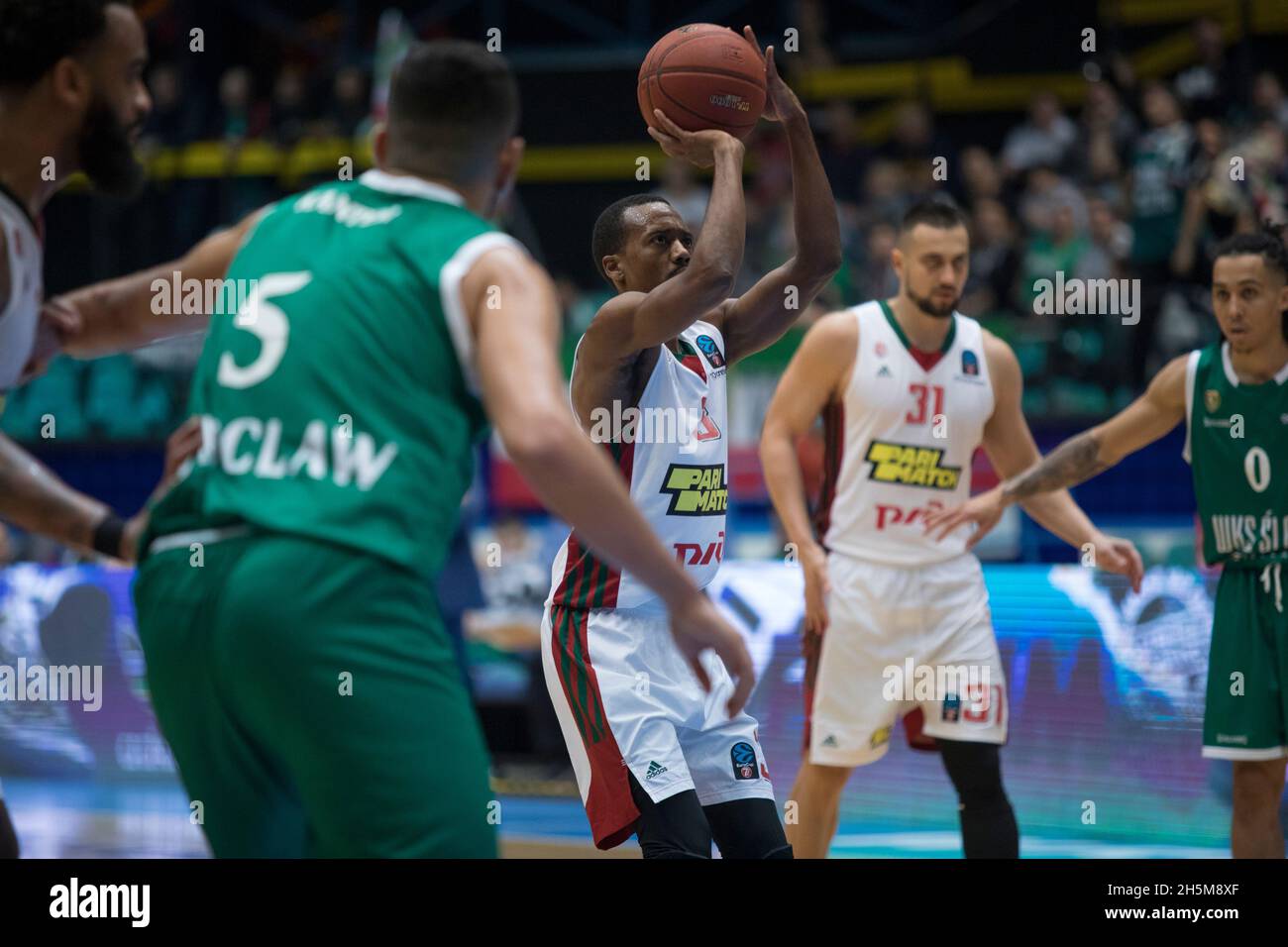 Wroclaw, Poland, November 10th, 2021. 7DAYS EuroCup: WKS Slask Wroclaw vs Lokomotiv Kuban Krasnodar in Hala Orbita. Pictured: Errick McCollum (3)  © Piotr Zajac/Alamy Live News Stock Photo